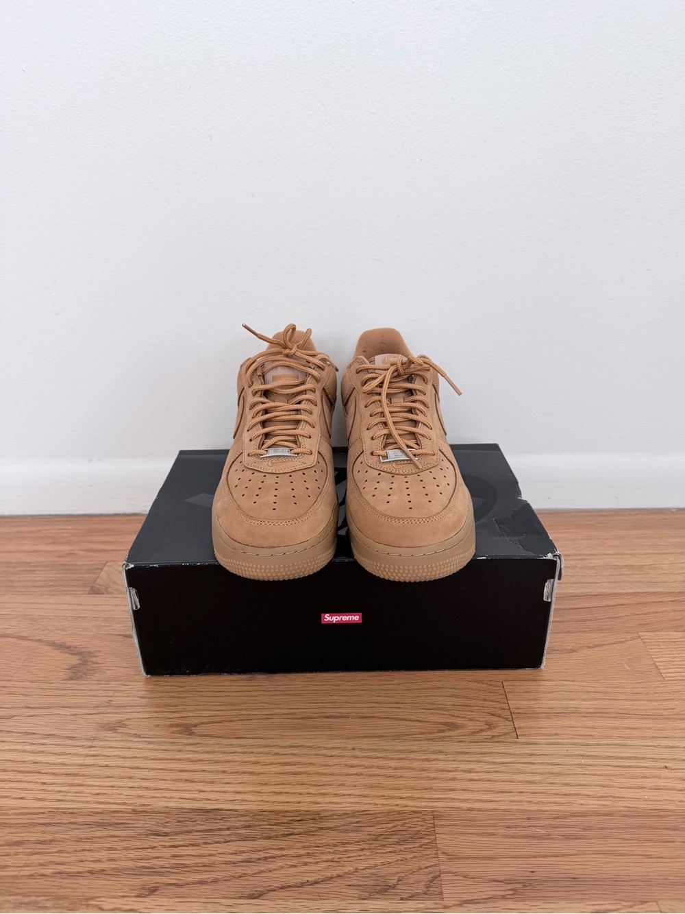 Nike Supreme Air Force 1 Wheat Size 8.5 Men’s
